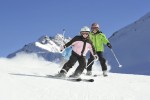 Kinder beim Skifahren Skischule